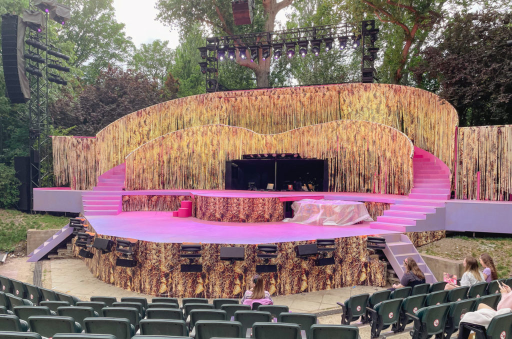 Theatre Review Legally Blonde Regent S Park Open Air Theatre A